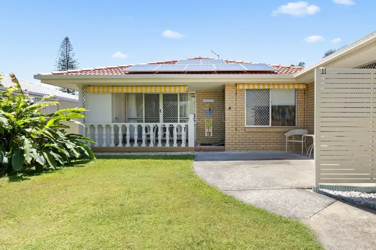 19 Fairsky Avenue, Mermaid Waters QLD 4218
