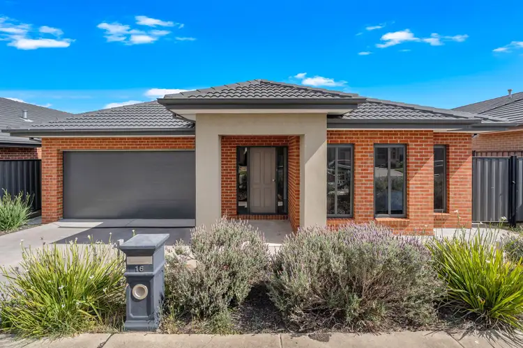 16 Oresund Street, Craigieburn VIC 3064