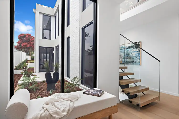 44a Gray Street