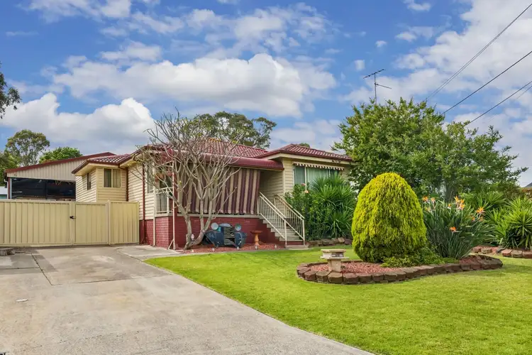4 Arnold Avenue