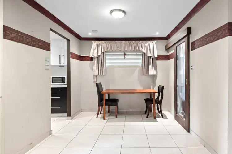 Fifth view of Homely villa listing, 6/209 Harrow Road, Glenfield NSW 2167