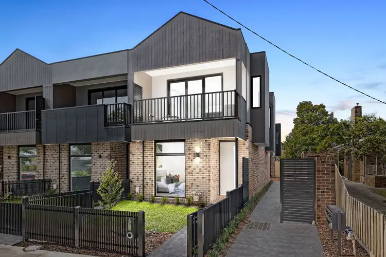 Main view of Homely unit listing, 4/1 Laurence Grove, Ringwood East VIC 3135