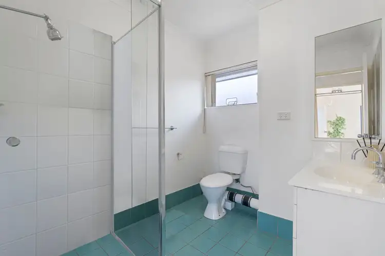 Sixth view of Homely unit listing, 5/8 Greenmeadow Road, Mansfield QLD 4122
