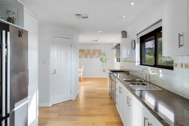 Fifth view of Homely house listing, 15 Admella Court, Hallett Cove SA 5158