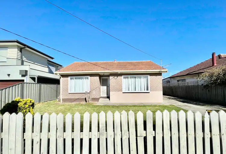 77 McArthur Avenue