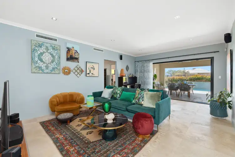 Sixth view of Homely house listing, 2 Verve Court, Marmion WA 6020