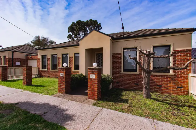 10 Jeanette Street