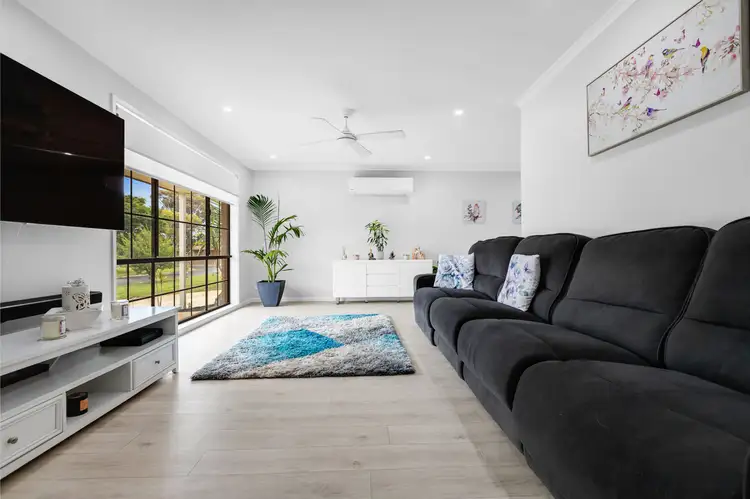Second view of Homely house listing, 5 Ramsay Court, Red Cliffs VIC 3496