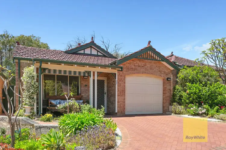 25 Arenga Court
