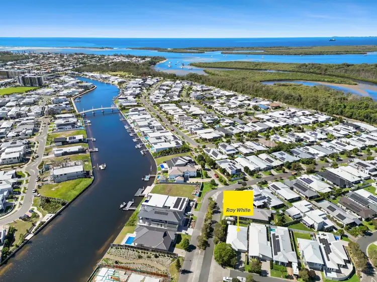 32 Comet Street, Pelican Waters QLD 4551