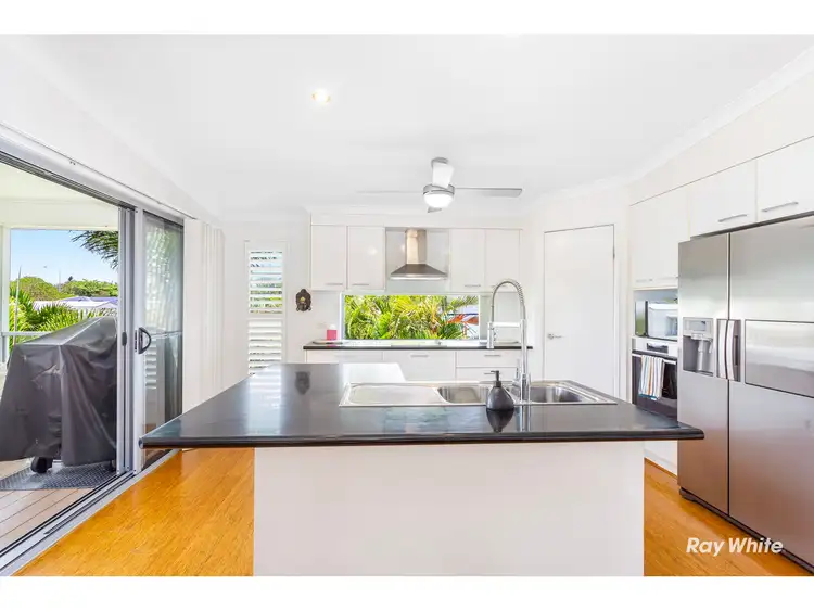 Fifth view of Homely house listing, 3 Coast Court, Mulambin QLD 4703