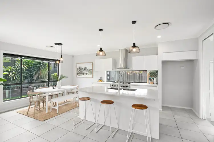4 Wildflower Crescent, Calderwood NSW 2527