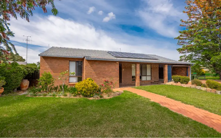 Second view of Homely house listing, 5 Eloora Place, Forbes NSW 2871