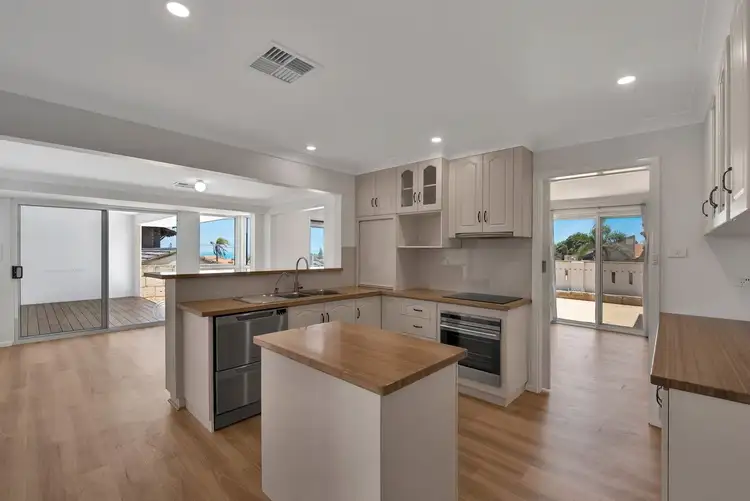 Fifth view of Homely house listing, 86 BAYVIEW Street, Mount Tarcoola WA 6530