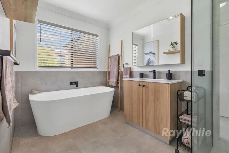Seventh view of Homely house listing, 3 Aston Court, Echuca VIC 3564