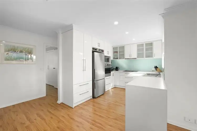 Fifth view of Homely house listing, 10 Glenmoyne Square, Werribee VIC 3030