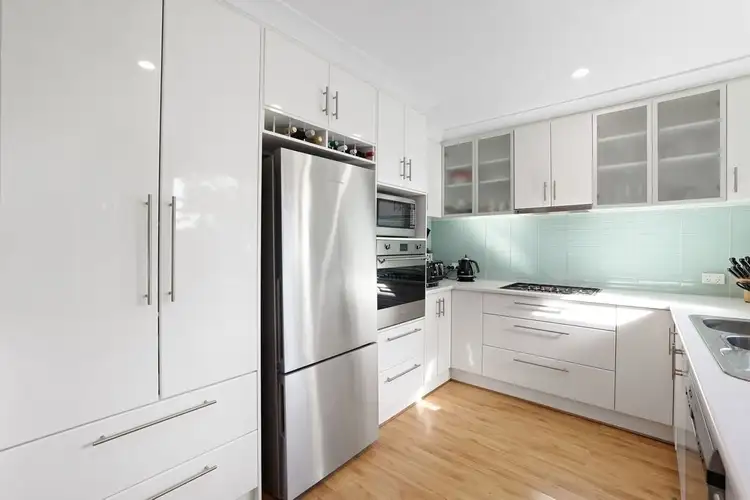 Sixth view of Homely house listing, 10 Glenmoyne Square, Werribee VIC 3030