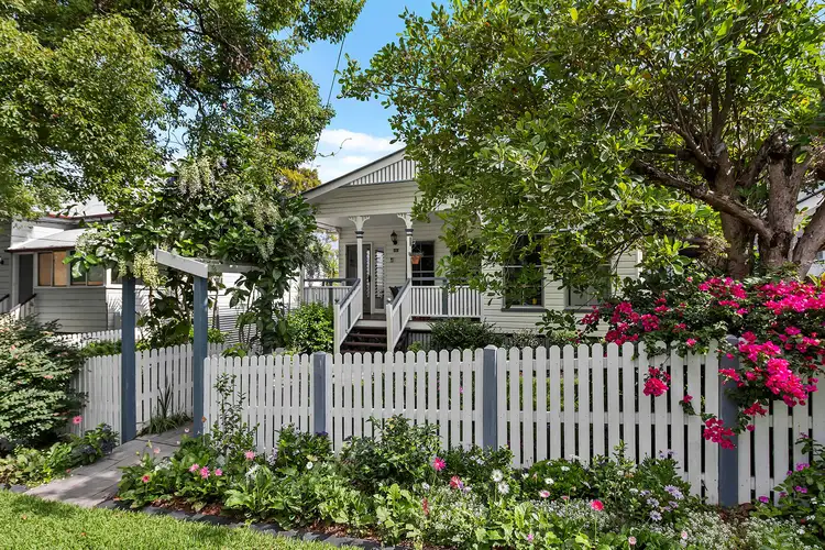 12 Mortlake Road