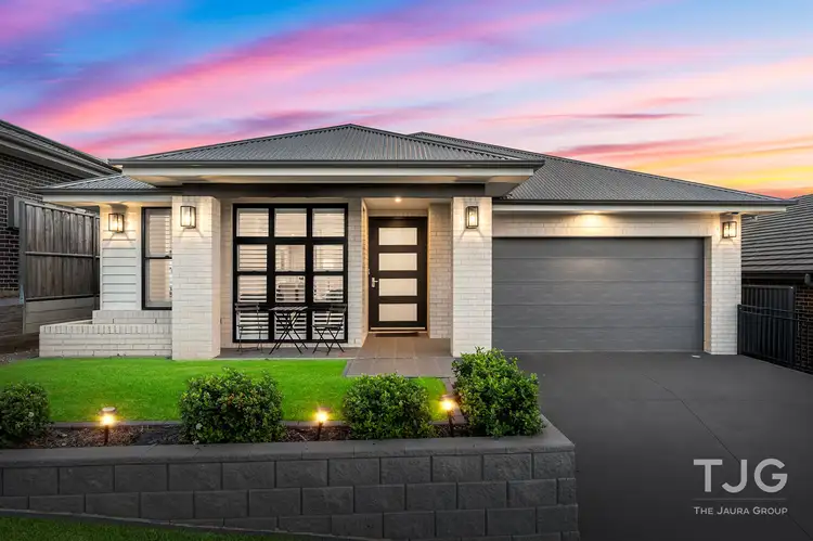8 Brindle Parkway, Box Hill NSW 2765