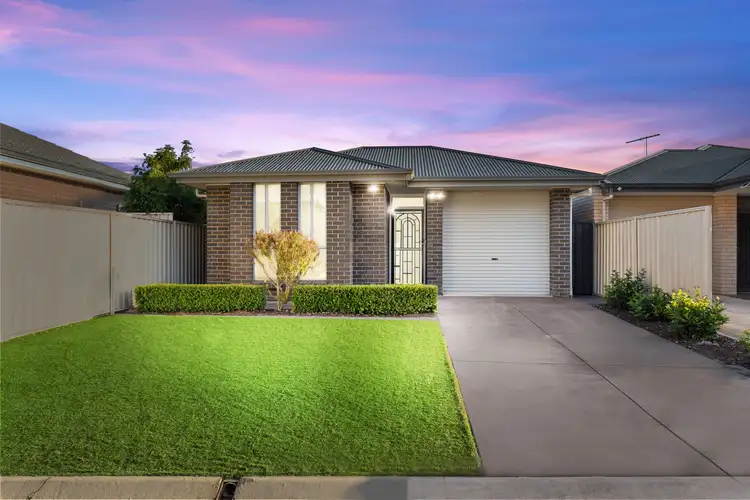 15 Maynard Crescent, Parafield Gardens SA 5107