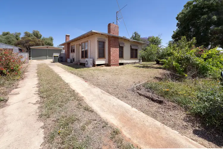 45 Sutcliff Street, Sea Lake VIC 3533