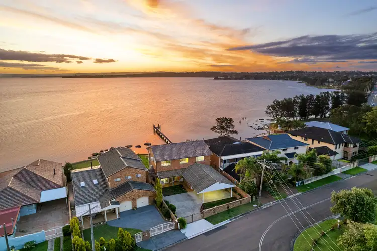 13 Viewpoint Drive, Toukley NSW 2263