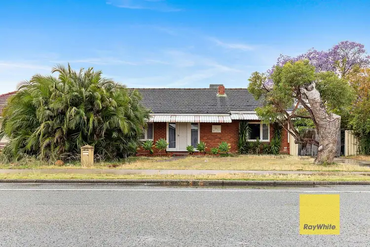40 Martindale Avenue, Thornlie WA 6108