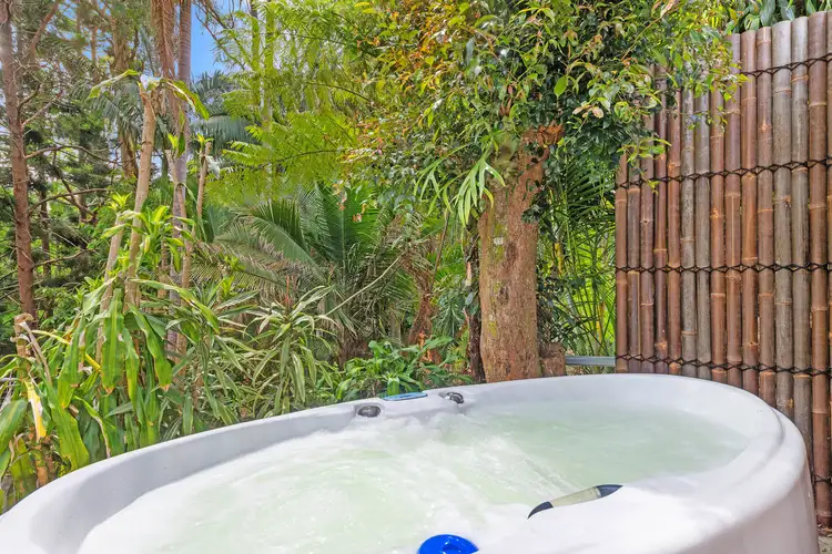 46 Kinabalu Drive, Tamborine Mountain QLD 4272