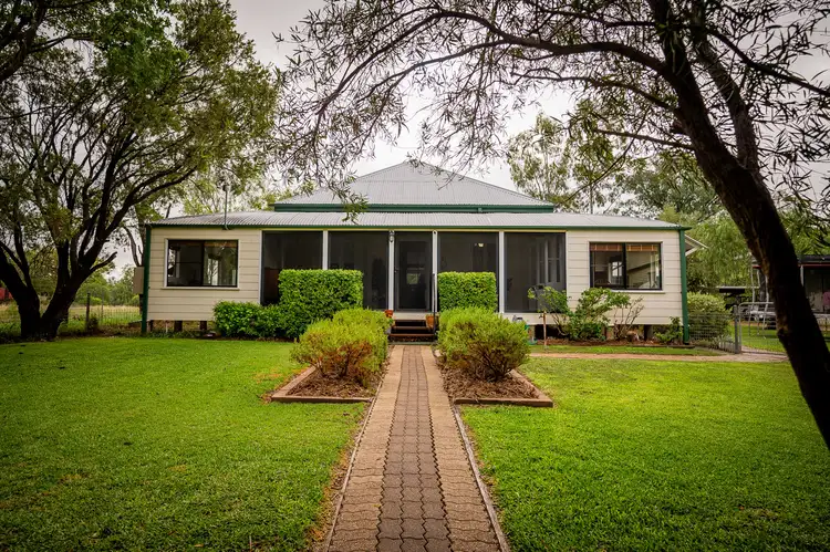 153 Edwardes Street, Roma QLD 4455