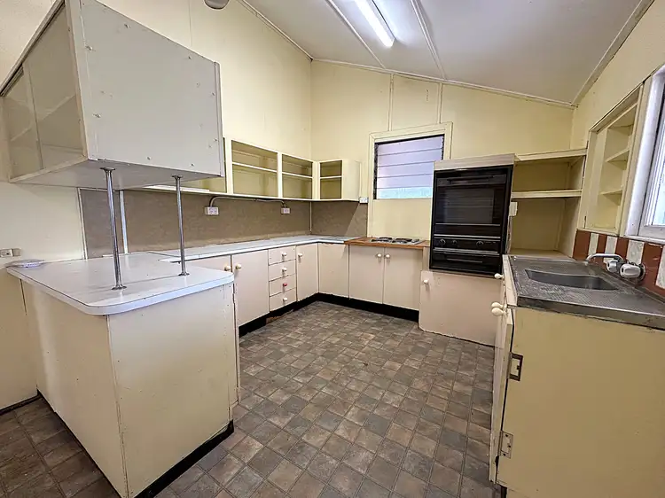 Fifth view of Homely house listing, 104 Fir Street, Barcaldine QLD 4725