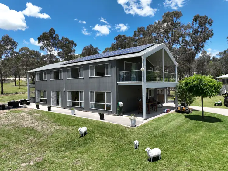 7 McLoughlin Road