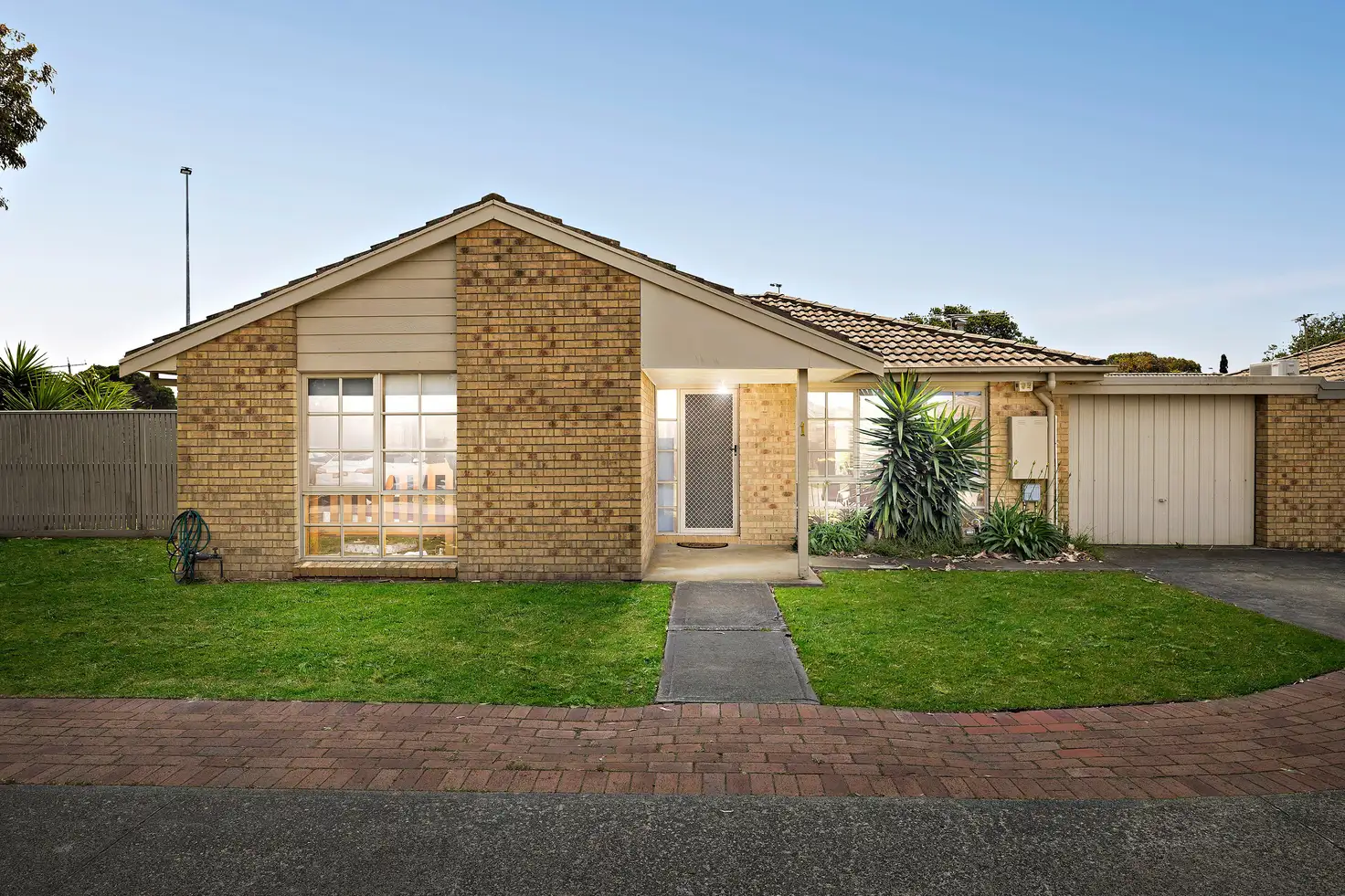 Main view of Homely unit listing, 1 Longbeach Close, Aspendale VIC 3195