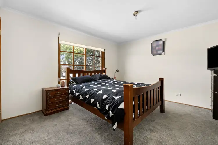 Fifth view of Homely unit listing, 1 Longbeach Close, Aspendale VIC 3195