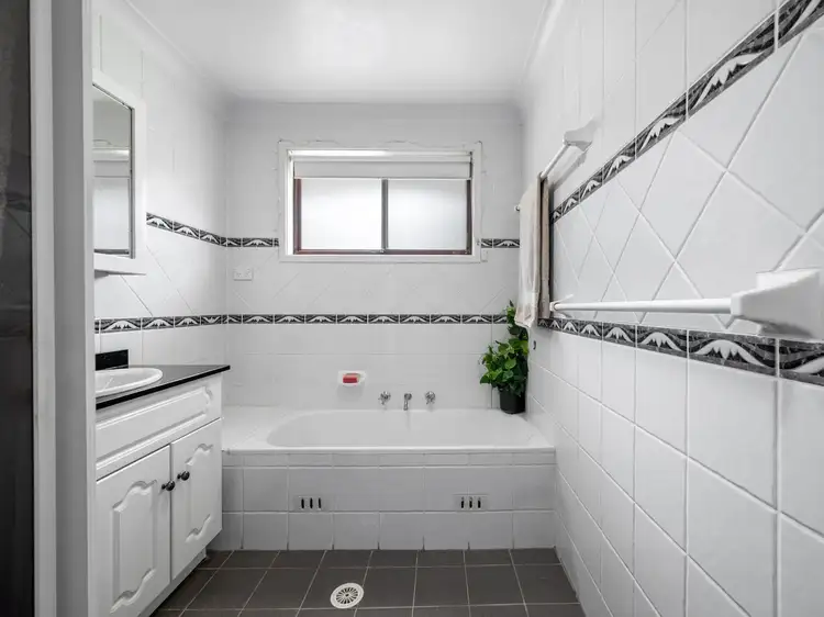 Fifth view of Homely house listing, 37 Chardonnay Avenue, Eschol Park NSW 2558