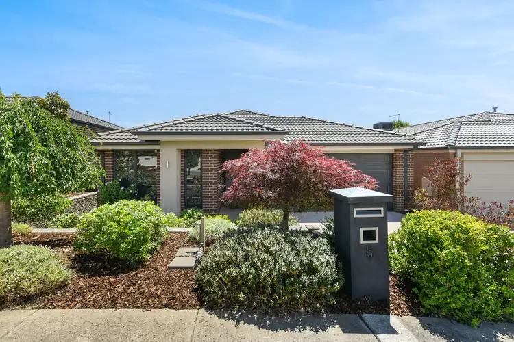 5 Nutmeg Close, Berwick VIC 3806