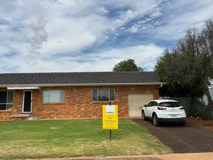 12 Zara Street, Goolgowi NSW 2652