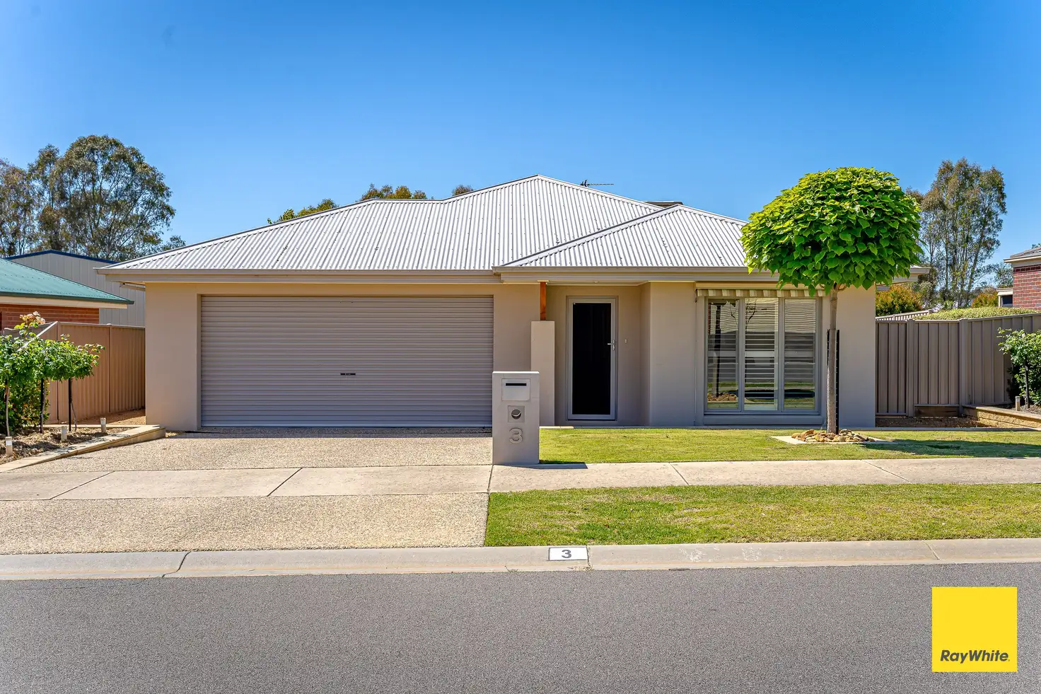 Main view of Homely house listing, 3 Victoria Avenue, Kangaroo Flat VIC 3555