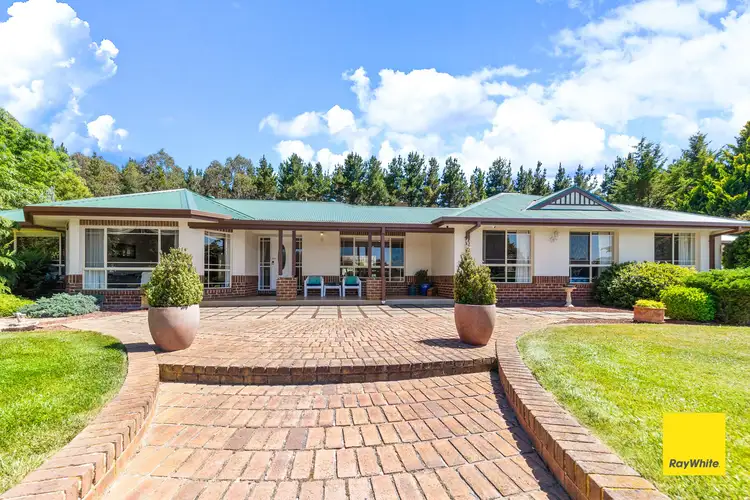 65 Weeroona Drive, Wamboin NSW 2620