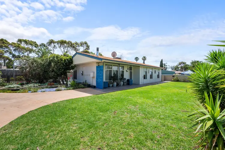 Second view of Homely house listing, 8 Oleosa Court, Kambalda West WA 6442