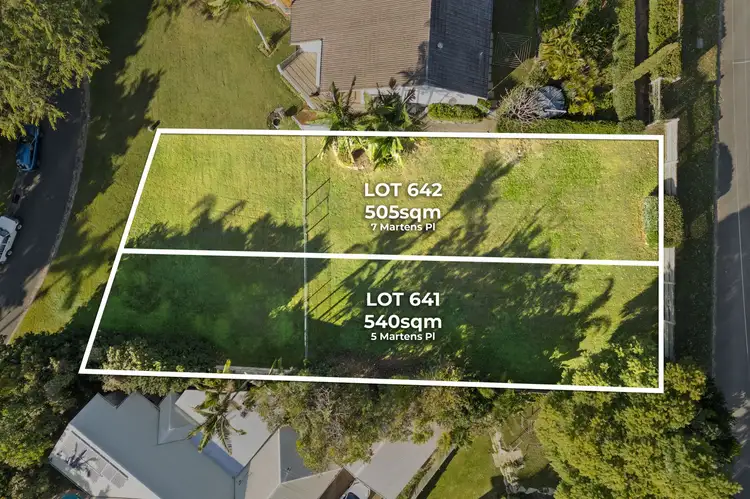 7 Martens Place, Brookfield QLD 4069