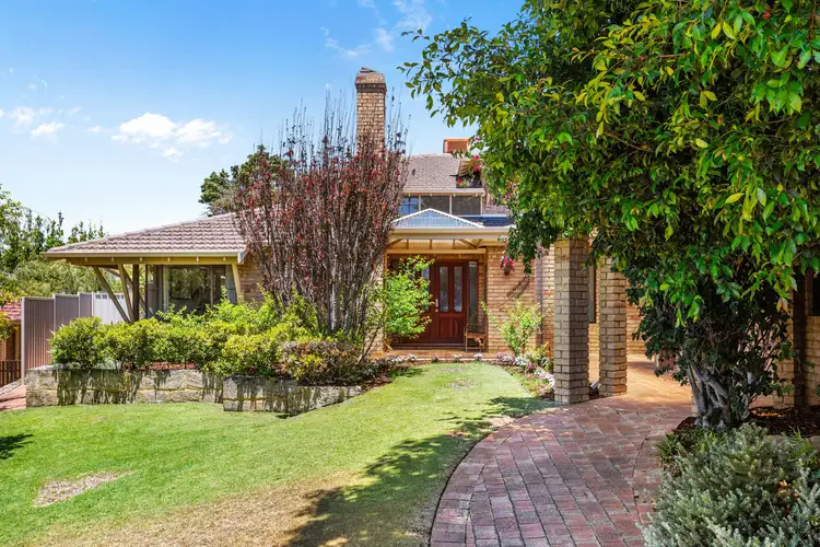 11 Sellenger Court