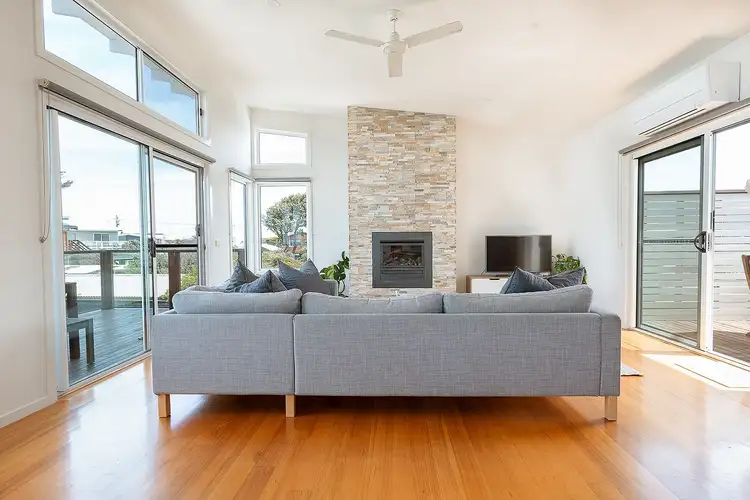 2/72 The Esplanade, Sunderland Bay VIC 3922
