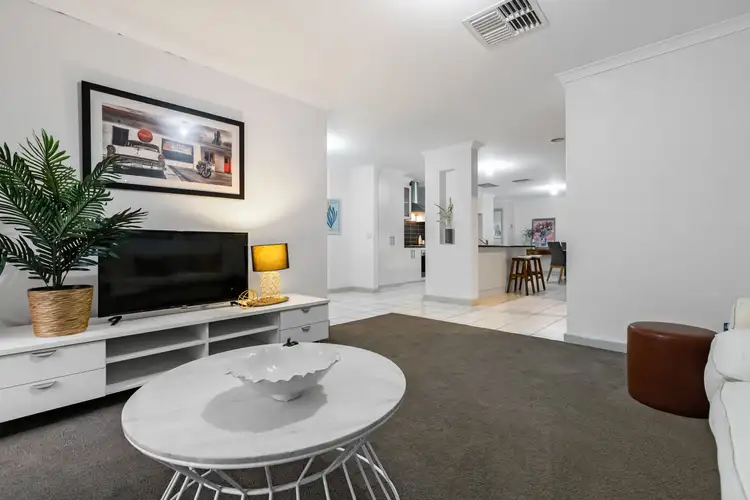 Fifth view of Homely house listing, 472 Riverside Avenue, Mildura VIC 3500