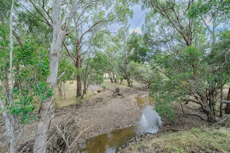9 Yozzi Road, Lower Chittering WA 6084