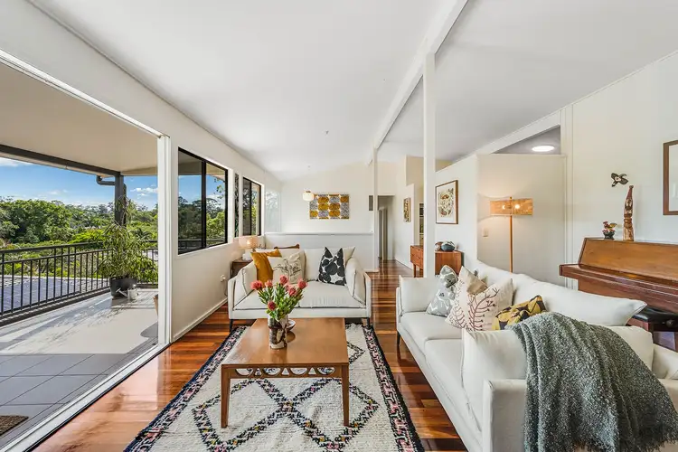 18 Sophia Street, Kenmore QLD 4069