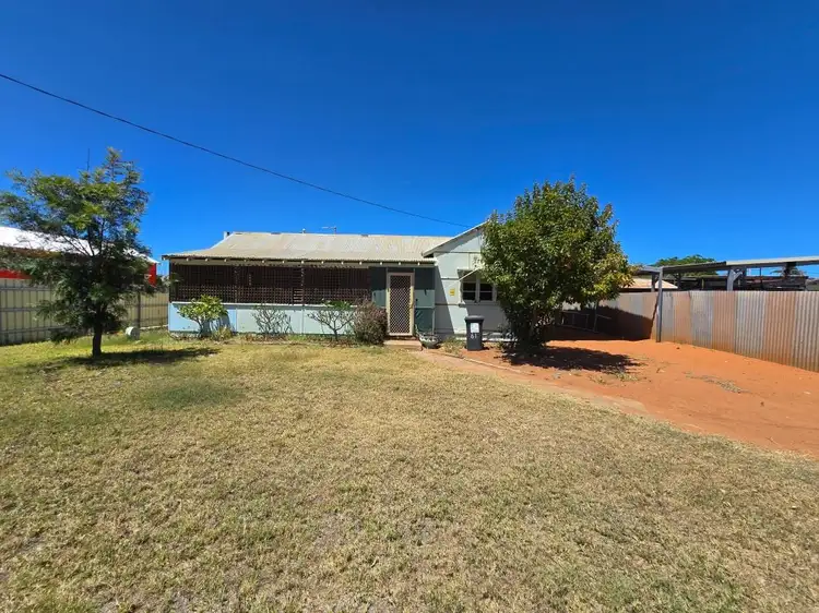 4 Crossland Street