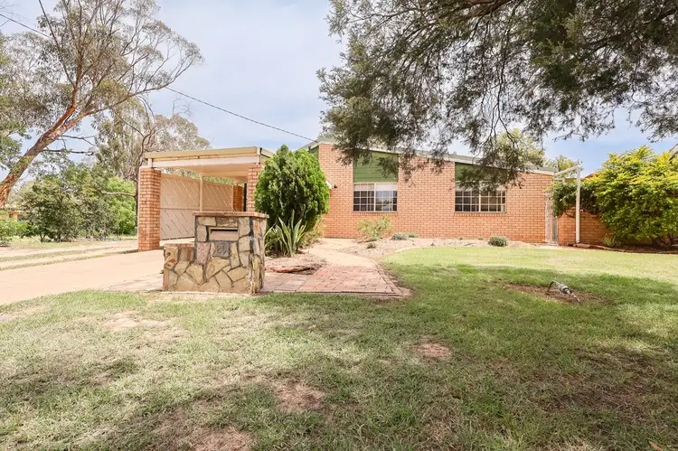25 Alexander Avenue, Roma QLD 4455