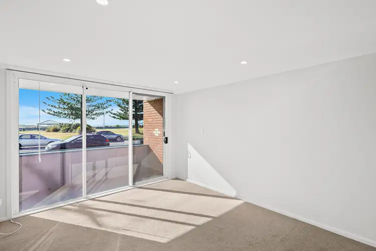 Fourth view of Homely unit listing, 1/33 Reddall Parade, Lake Illawarra NSW 2528