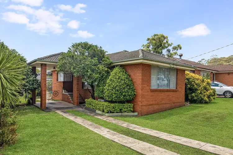 6 Hinkler Avenue, Condell Park NSW 2200