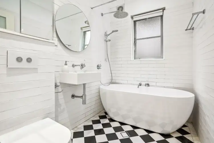 Fifth view of Homely apartment listing, 2/35 Fletcher Street, Tamarama NSW 2026